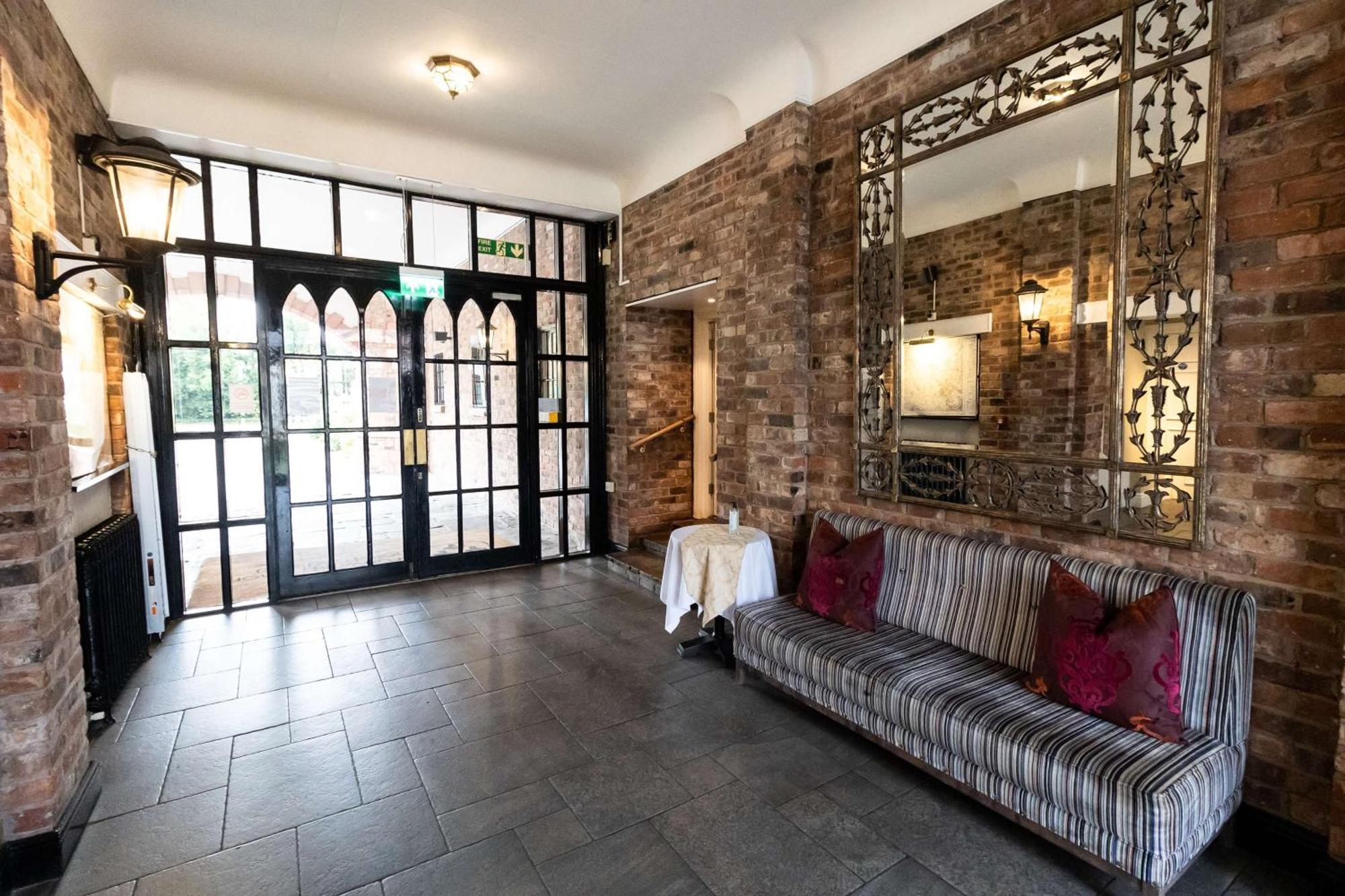 Crabwall Manor & Spa - BW Signature Collection Chester Extérieur photo