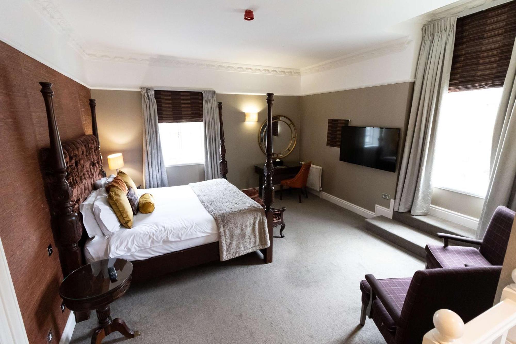Crabwall Manor & Spa - BW Signature Collection Chester Extérieur photo